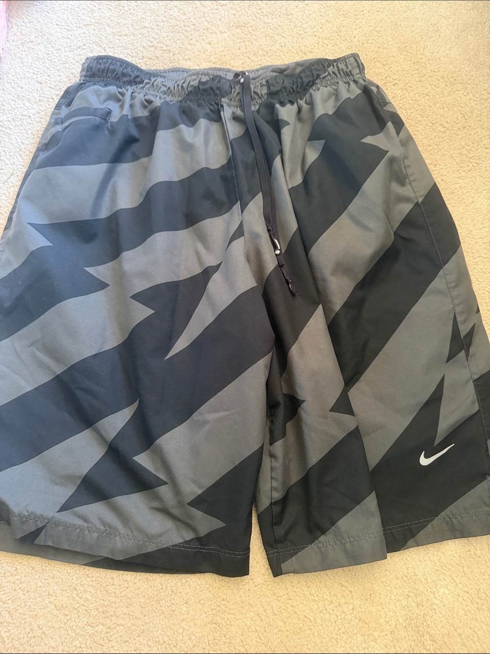 🌺3/$20 Nike Black & Gray Athletic Shorts